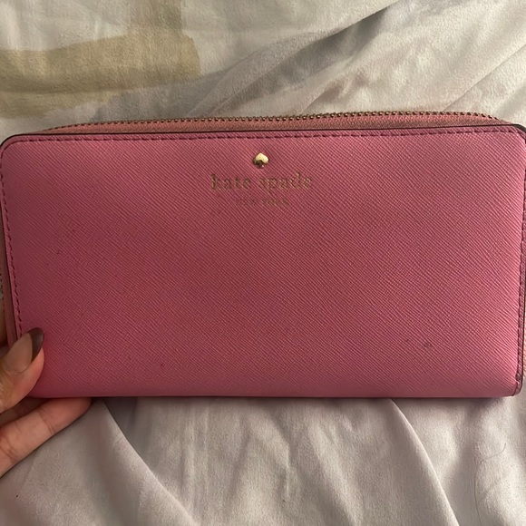 Kate spade pink wallet with many different compartments - Picture 1 of 6
